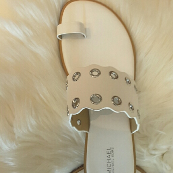 Michael kors leather sandals  with silver eyelets - Picture 7 of 8